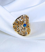 bague large pour femme sertie avec une opale bleu et des zircons joorn bijoux