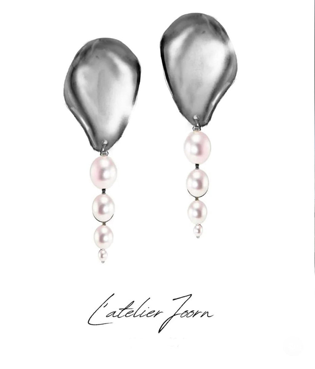 dessin boucles d'oreilles plaqué or en forme de gouttes et perles naturelles