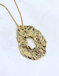 Collier terra médaille frappée martelée