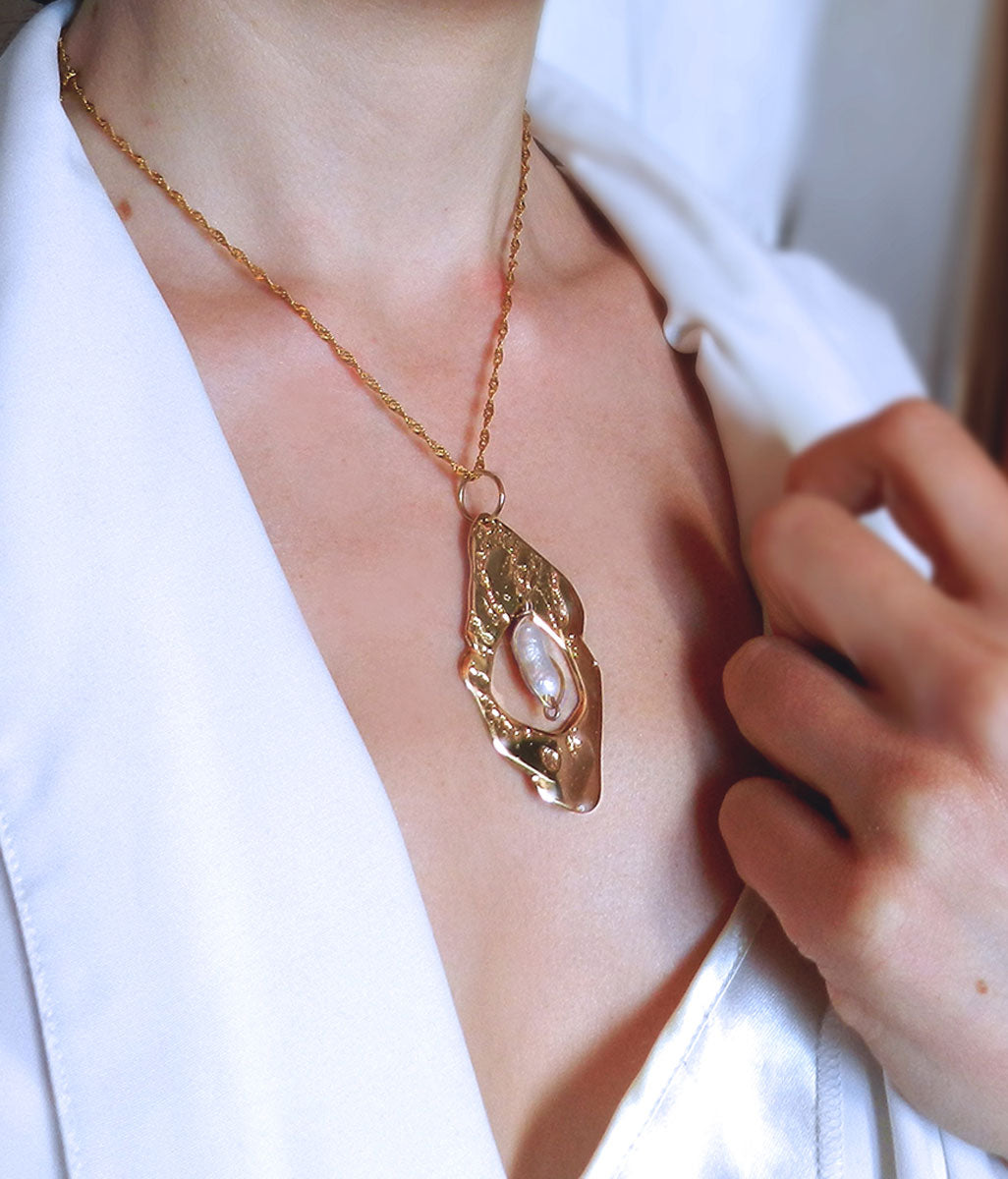 collier pour mariage avec une perle naturelle